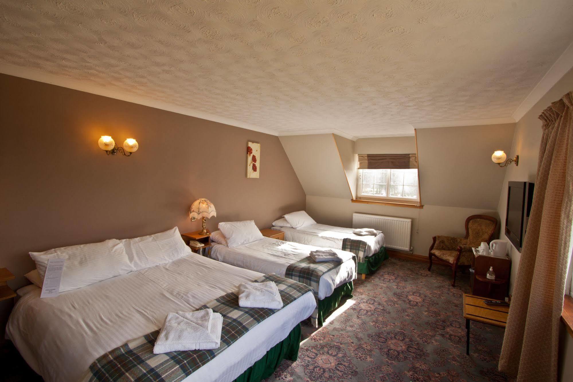 Duke Of Gordon Hotel Kingussie Ngoại thất bức ảnh