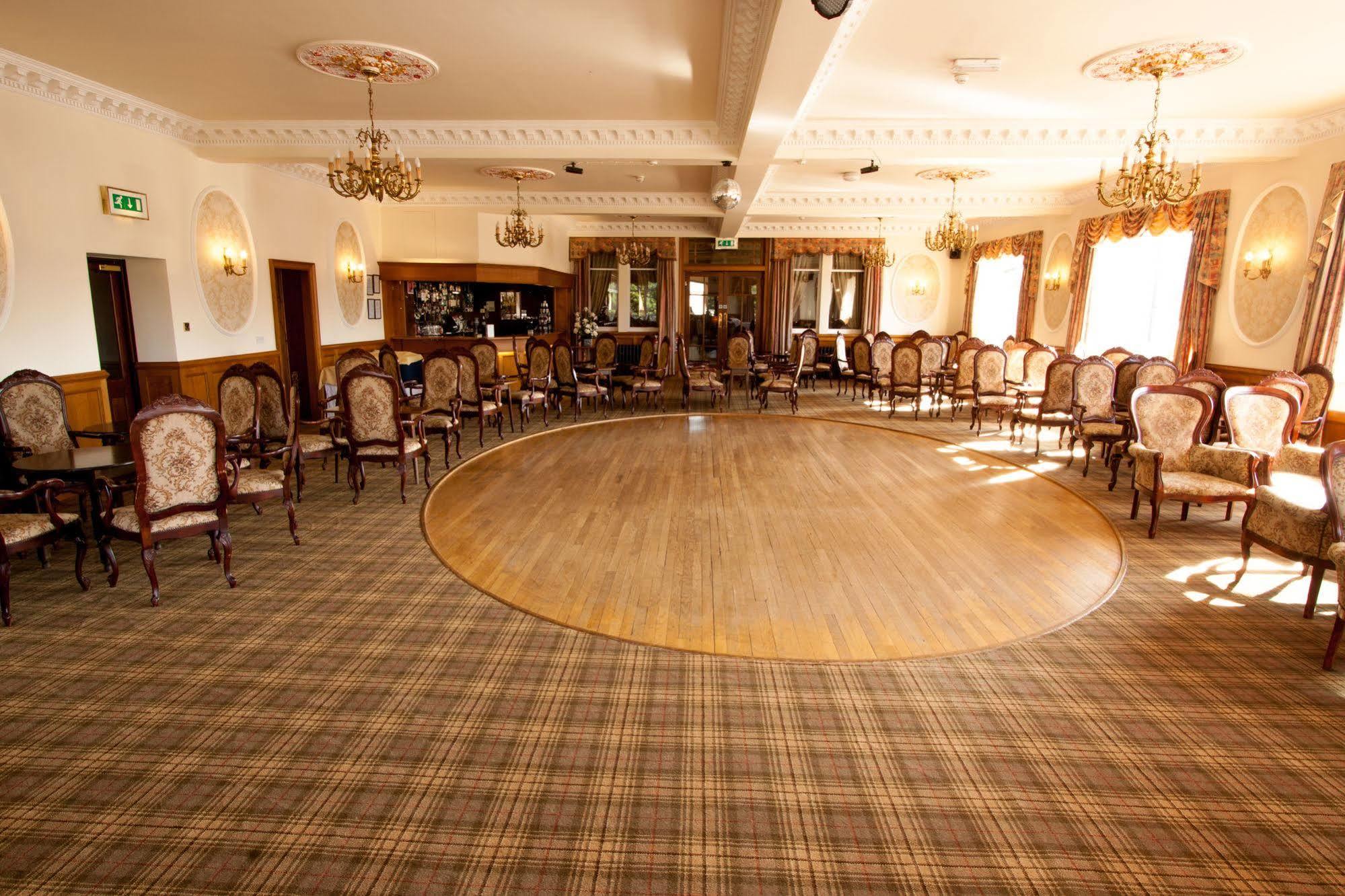 Duke Of Gordon Hotel Kingussie Ngoại thất bức ảnh