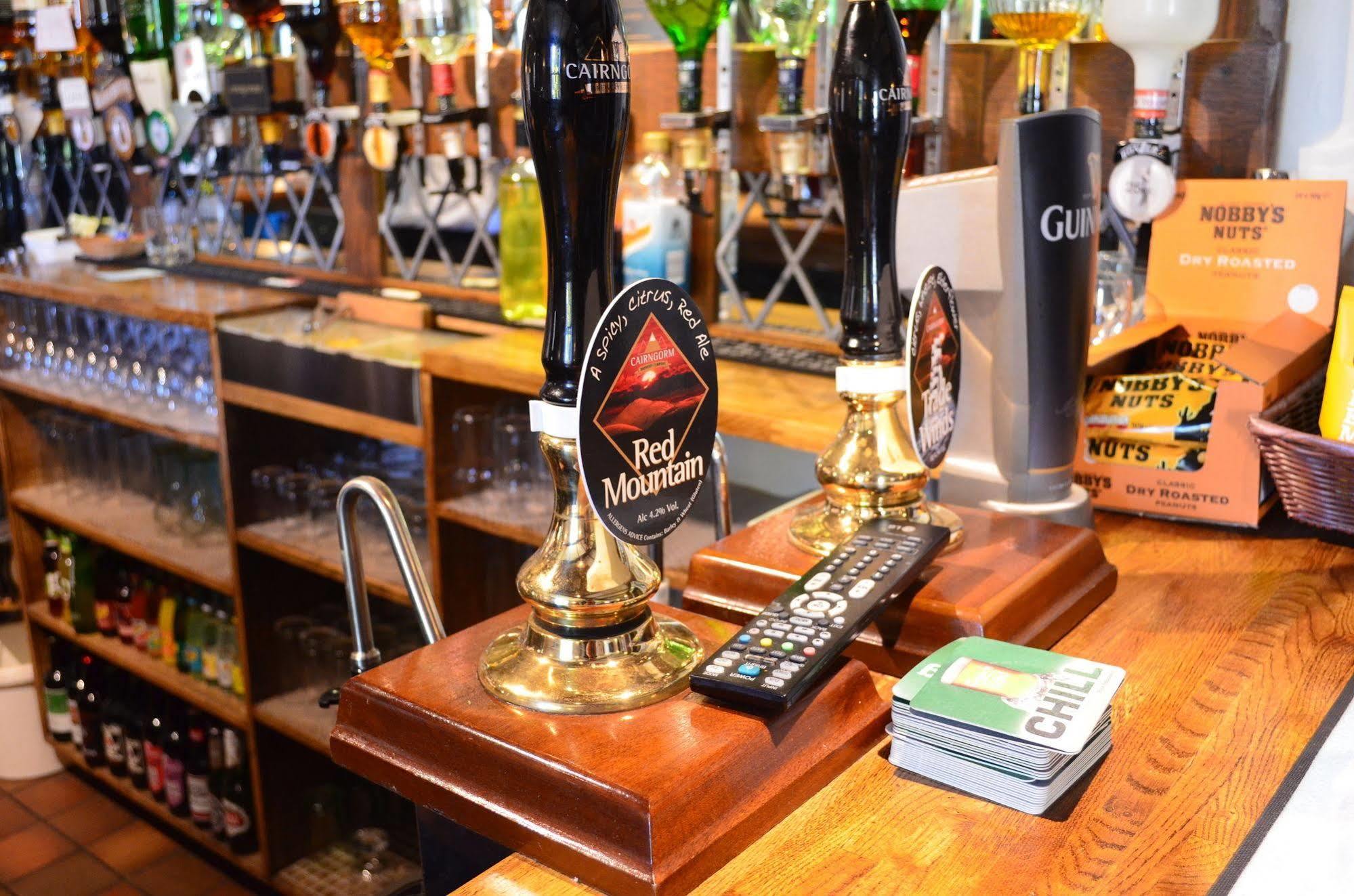 Duke Of Gordon Hotel Kingussie Ngoại thất bức ảnh