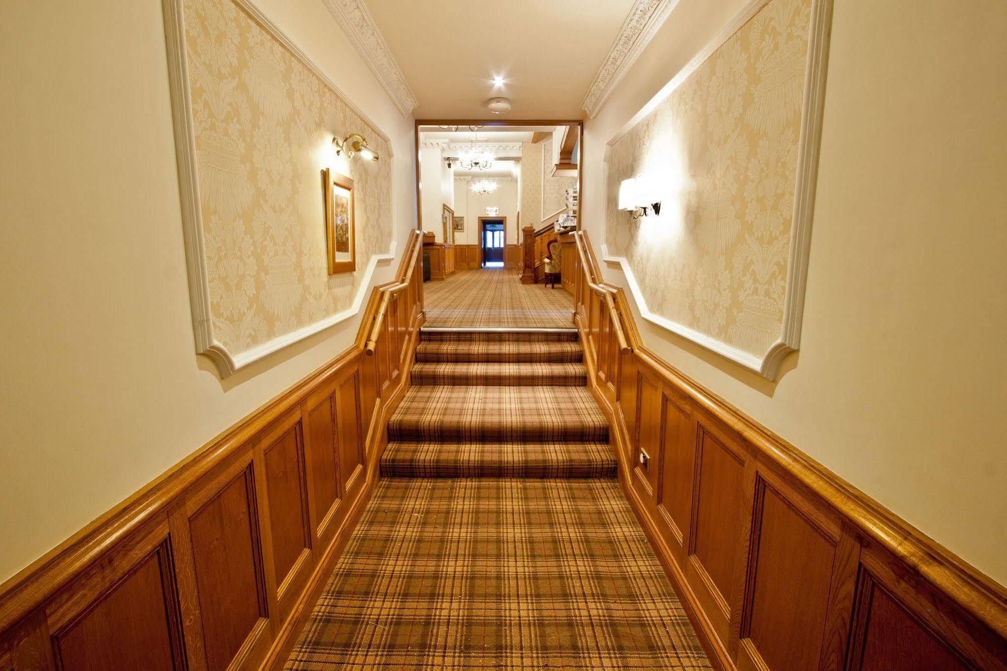 Duke Of Gordon Hotel Kingussie Ngoại thất bức ảnh
